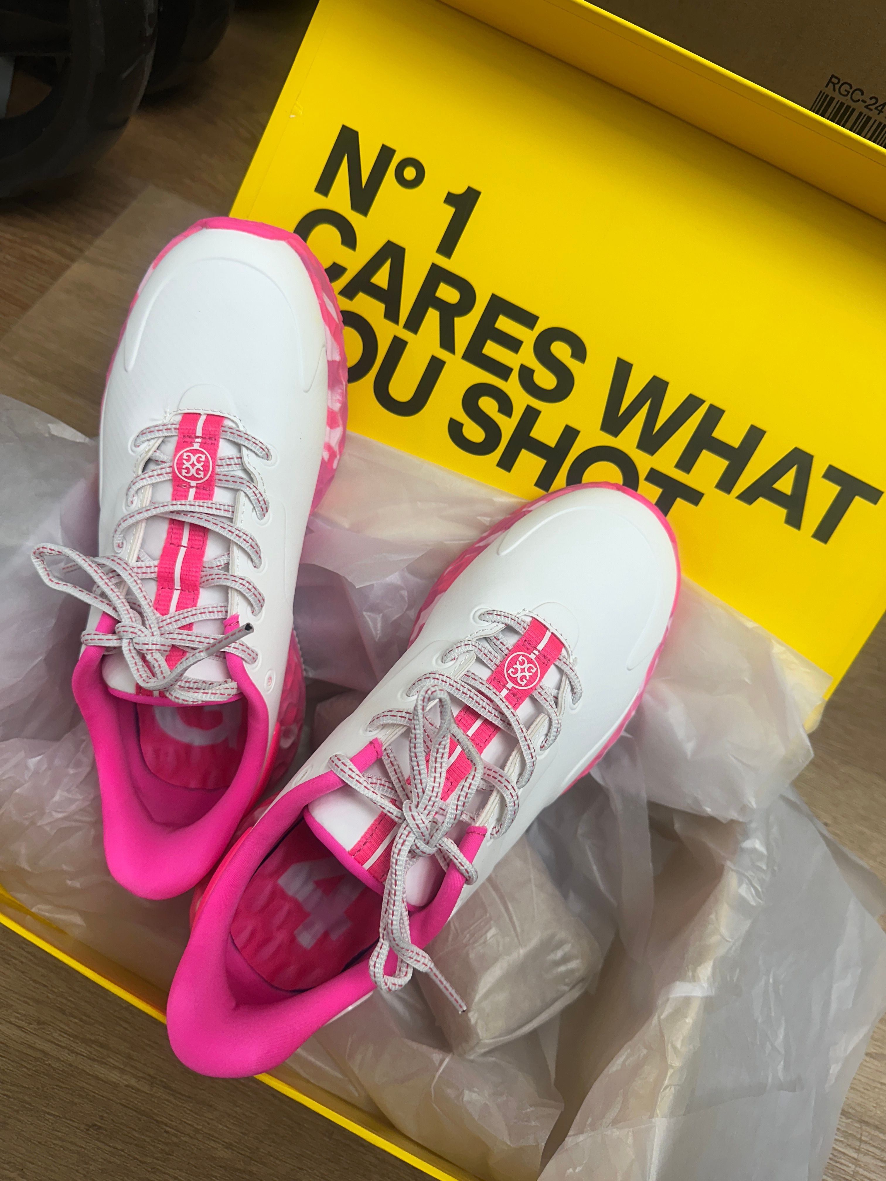 G/Fore Women's Camo MG4+ Golf Shoes - Snow/Pink