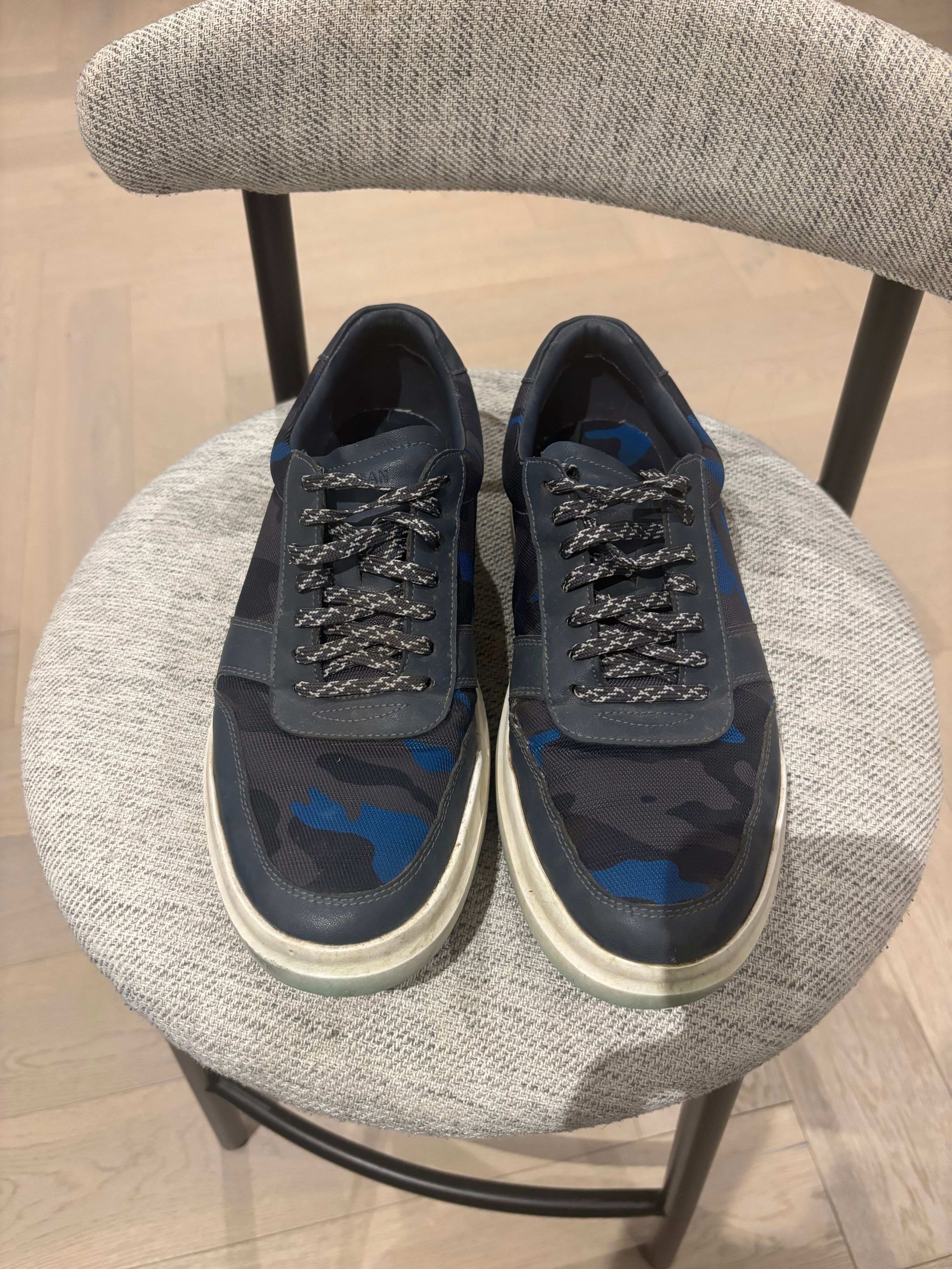 9.5 Cole Haan spikeless shoes
